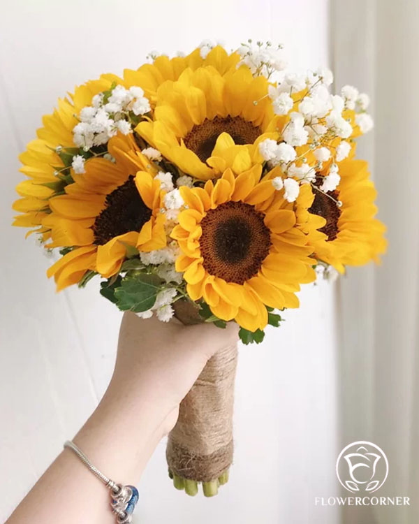 bó hoa cưới hướng dương ấm áp